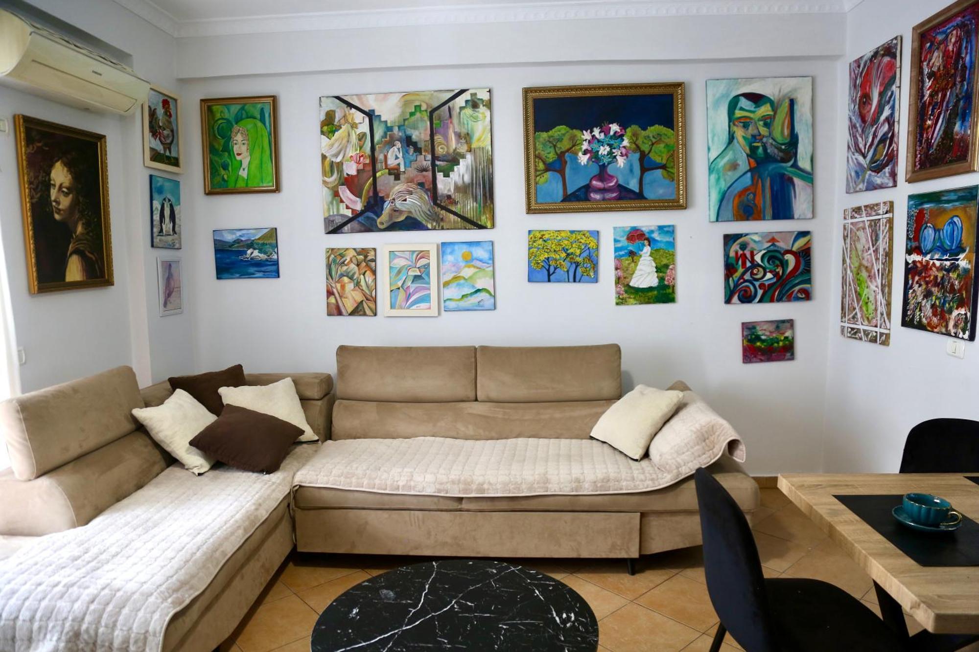 Stay At An Artist'S Place! Тирана Екстер'єр фото