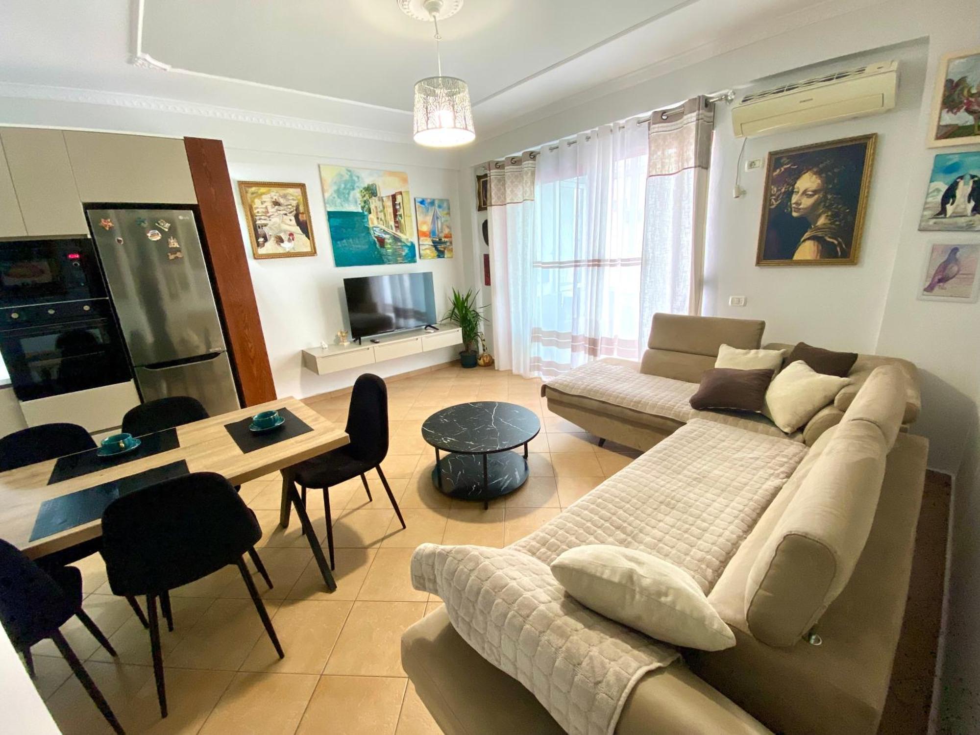 Stay At An Artist'S Place! Тирана Екстер'єр фото