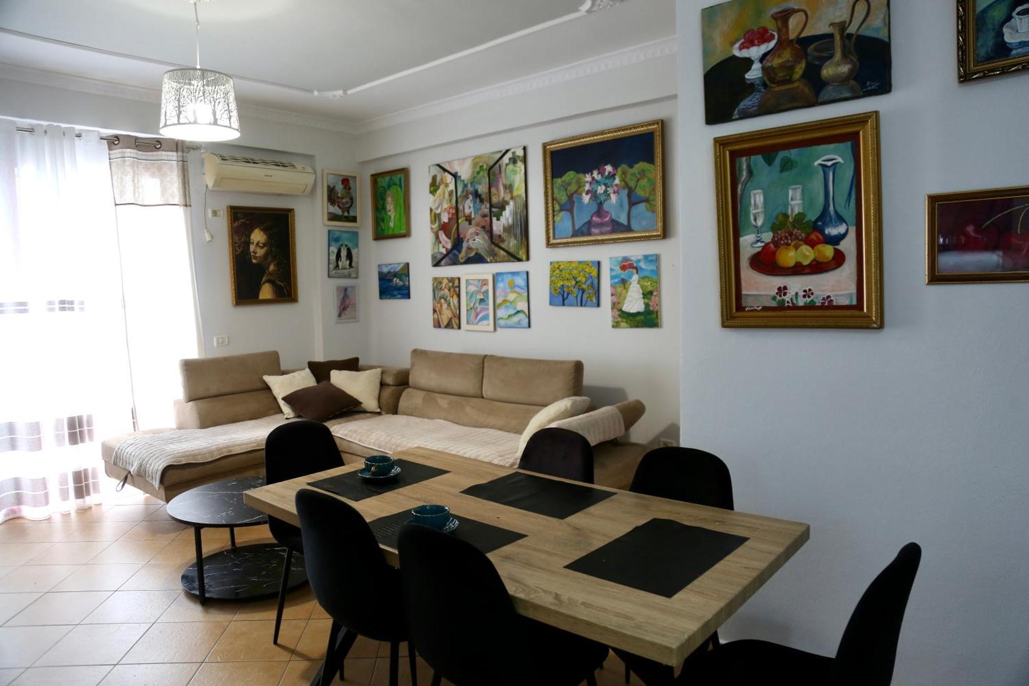 Stay At An Artist'S Place! Тирана Екстер'єр фото